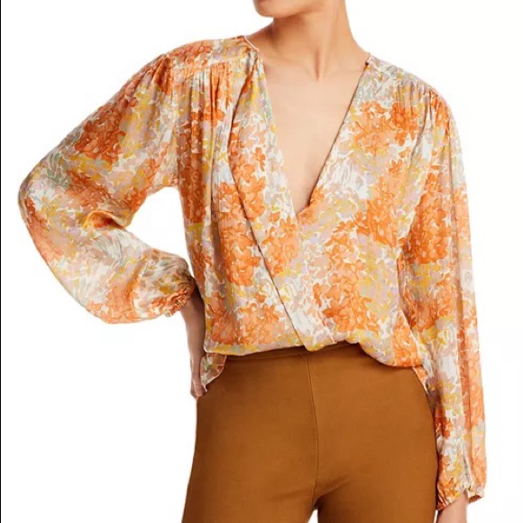 Vince Garden Textured Printed Top Size M